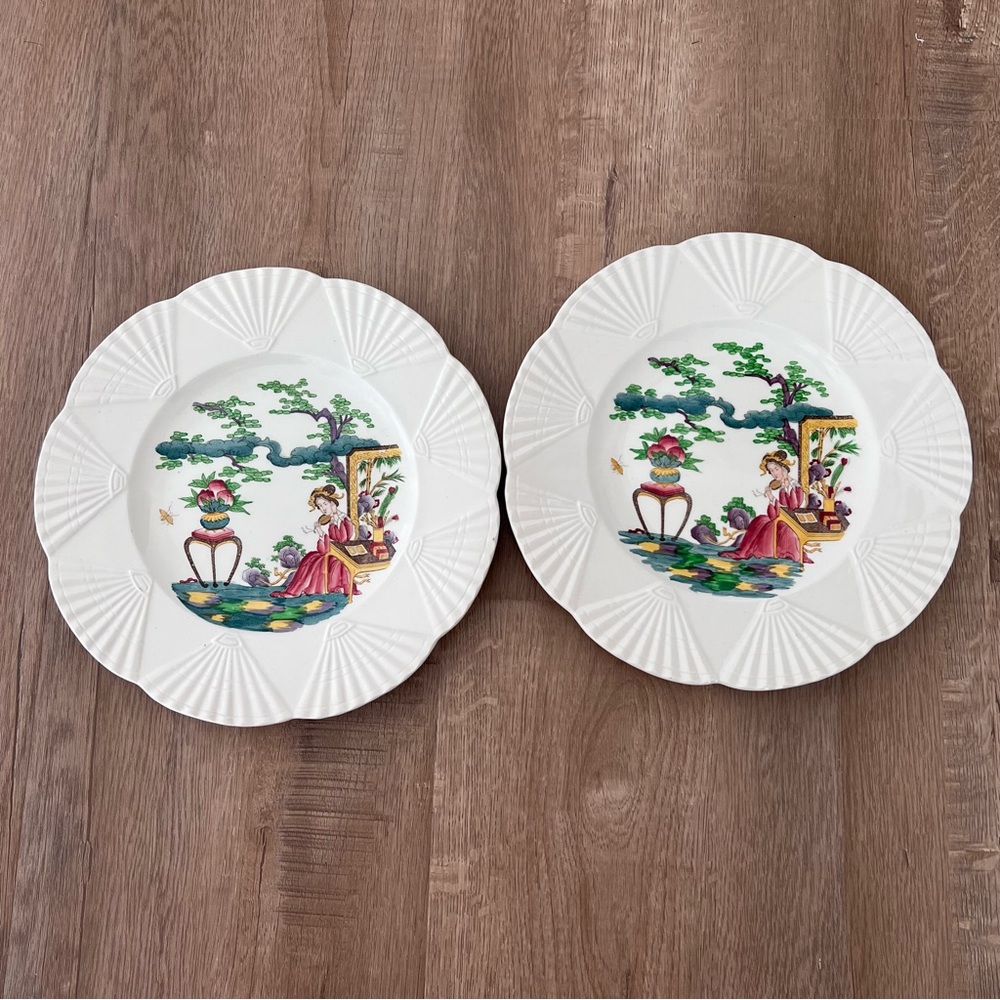 Vintage 1930s Wedgwood England Chinoiserie Girl 9” Plates Set‎ Of 2